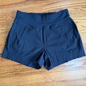 Athleta Trekkie North Black Women's Shorts